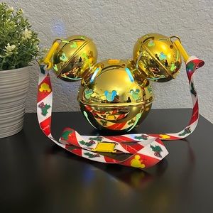 Disney Parks Mickey jingle bell Gold Holiday light up Sipper 2021.